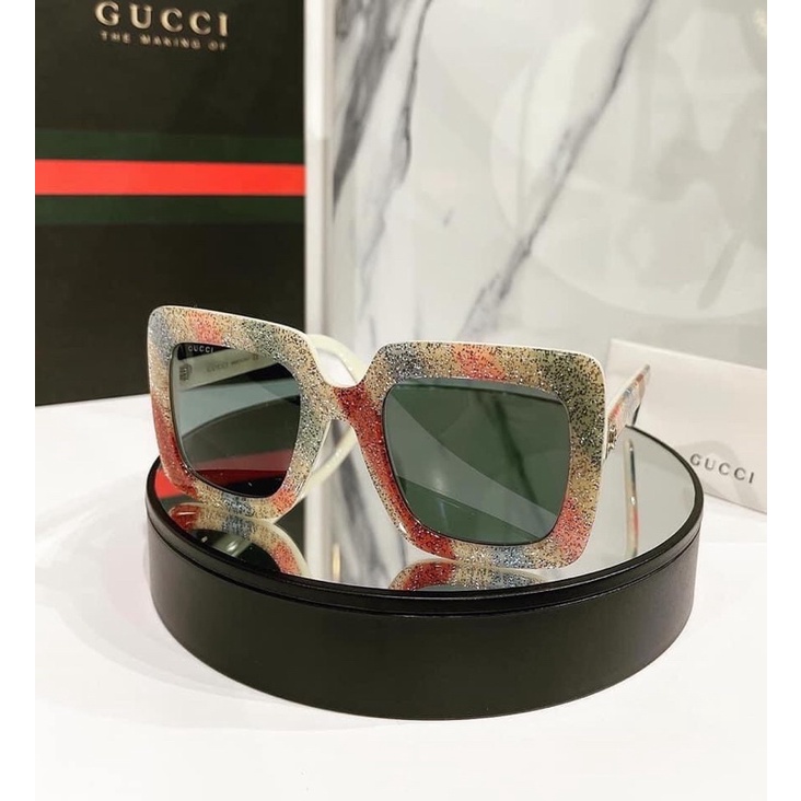 Mắt kính Gucci dáng vuông Auth