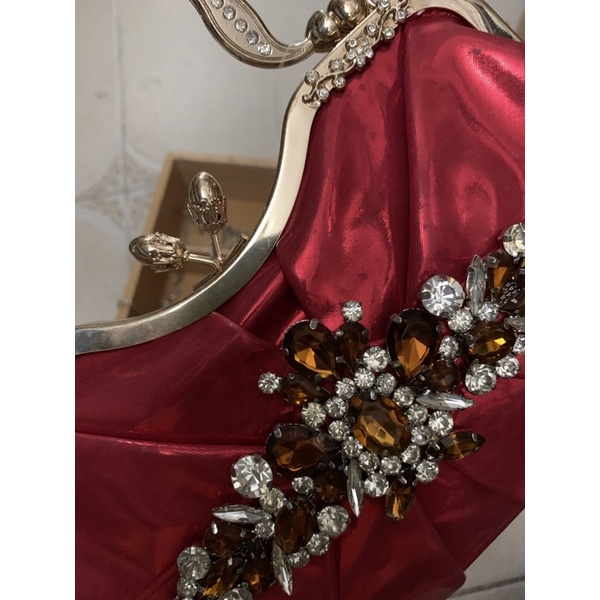 Túi Đeo Vai Gắn Hoạ Tiết Cao Cấp