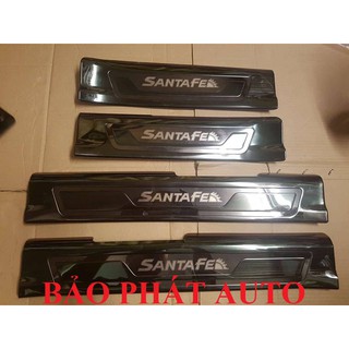 Nẹp bước chân trong titan Santafe