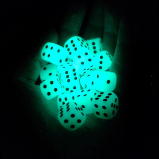 Viên xí ngầu dạ quang, kích thước 1.4cm