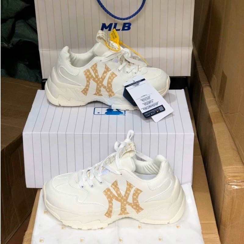 Giầy thể thao chữ NY vàng monogram 36-40