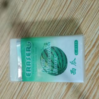 2 cái Tẩy bút chì hoa quả