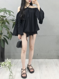ÁO TRỄ VAI DÀI TAY