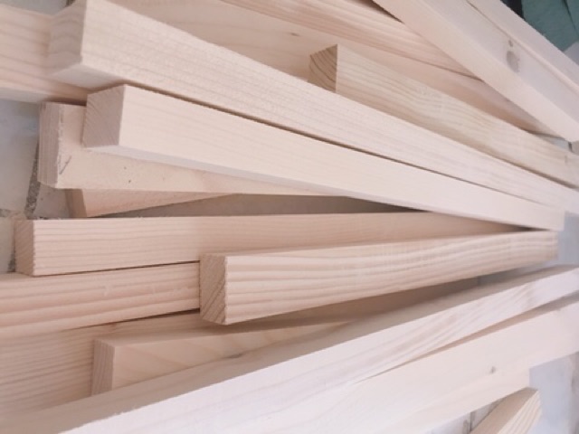 Tấm gỗ thông mới dài 120cm dày 2cm ( bào láng 4 mặt )