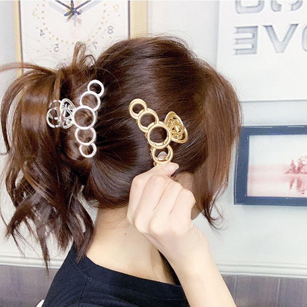 Kẹp Tóc Kim Loại Hình Tròn Rỗng Cho Nữ Khi Tắm 2life