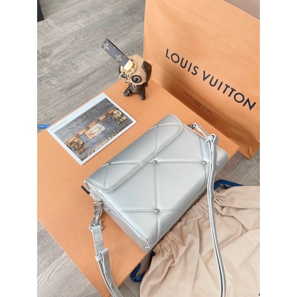 Túi LV TWIS 2 màu Size 22cm chất da dập 3D Full box nguyên seal, bill , mã code