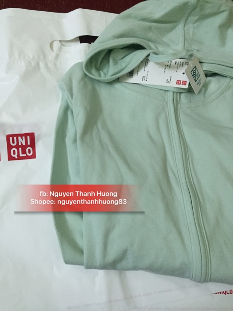 Áo chống nắng Uniqlo chất cotton ( hàng Auth có bill và clip mua hàng)