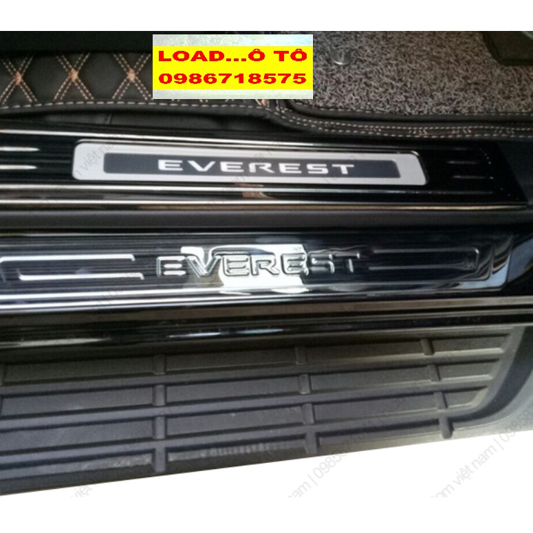 Ốp Bậc Cửa, Nẹp Bước Chân Trong, Ngoài Xe Ford Everest 2022-2018 Bộ 10 Chi Tiết Chất Liệu Titan Cao cấp