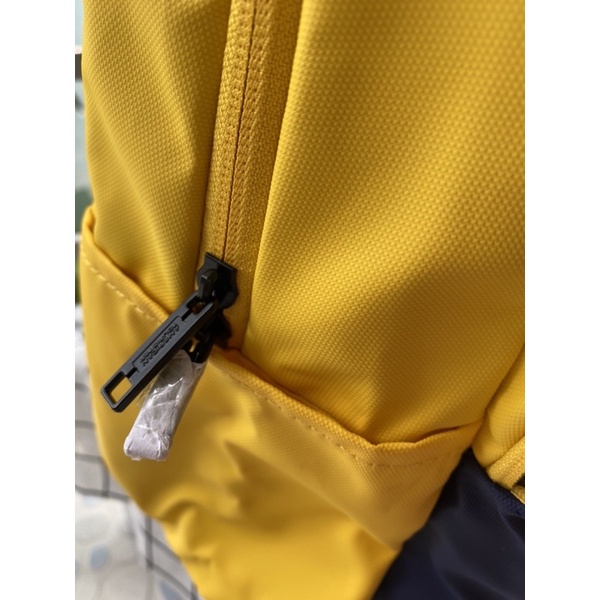 Balo laptop American Tourister màu vàng