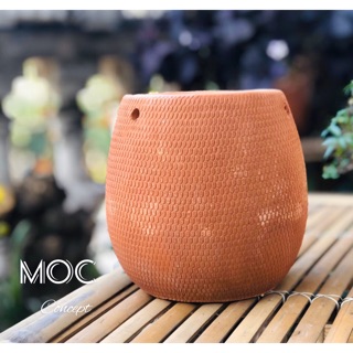 Chậu treo đất nung.