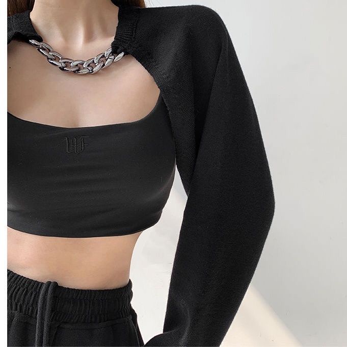 Áo kiểu COZOKC dệt kim tay dài dáng ngắn phối dây xích cá tính