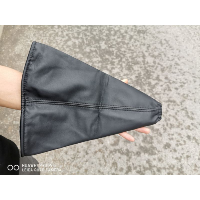 Bao da cần số CHẾ cho các xe, kích thước dẹp DxR 36x27cm.