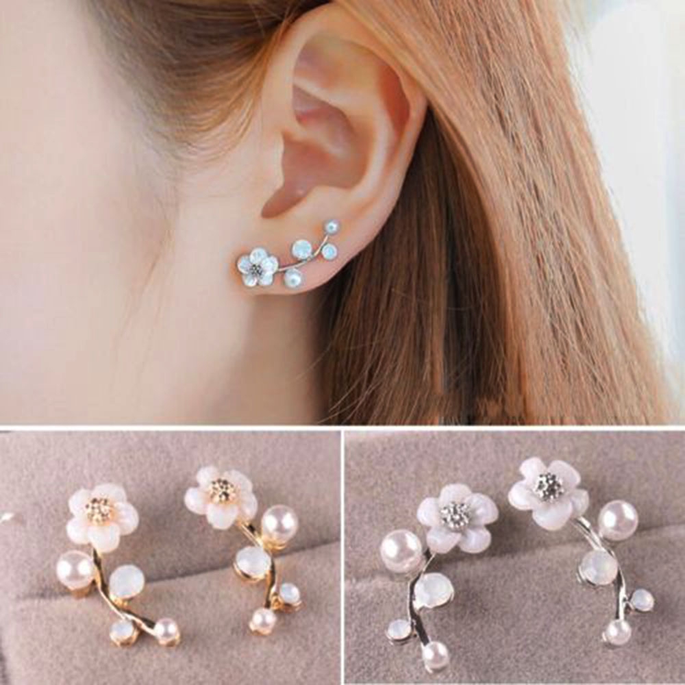 Khuyên tai nữ kiểu hoa xinh hợp thời trang