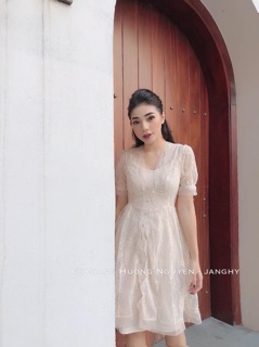 Váy ren cao cấp kèm ảnh chụp thật