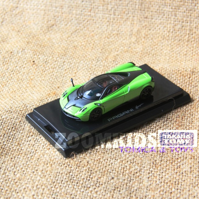 Xe mô hình OEM Kyosho Pagani 1:64