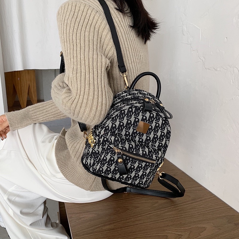 Balo mini chất liệu vải dù hoạ tiết chữ siêu đẹp