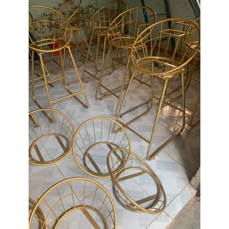Ghế sắt uốn quầy bar