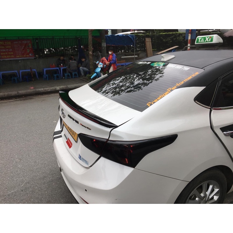 Đuôi gió led Hyundai Accent 2018-2023