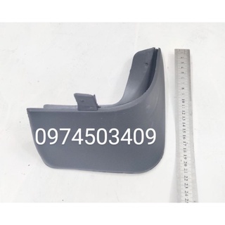 Chắn bùn bánh Daewoo Lanos