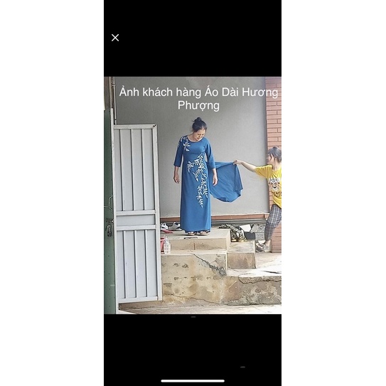 Áo dài trung niên thiết kế màu xanh