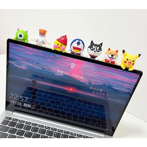 Búp bê hoạt hình trang trí màn hình laptop/điện thoại xinh xắn