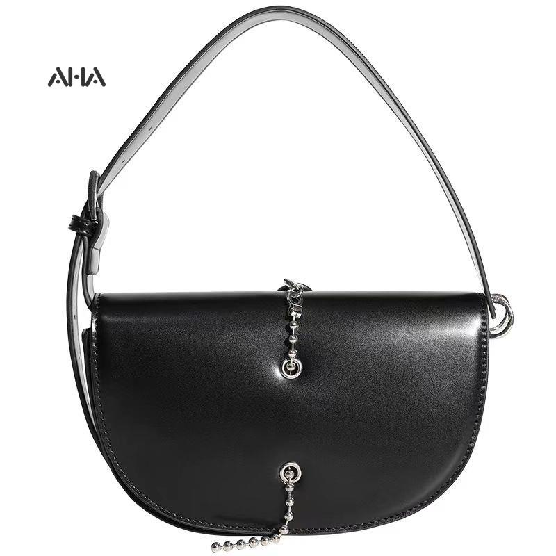 Túi đeo chéo AHA OFFICIAL phối dây xích đôi phong cách đường phố cá tính cho nữ