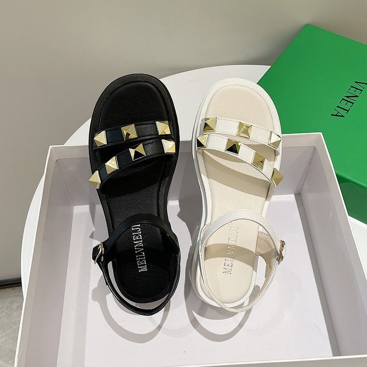 Giày Xăng Đan Hở Ngón Đế Dày Đính Đinh Tán Thời Trang Cho Nữ