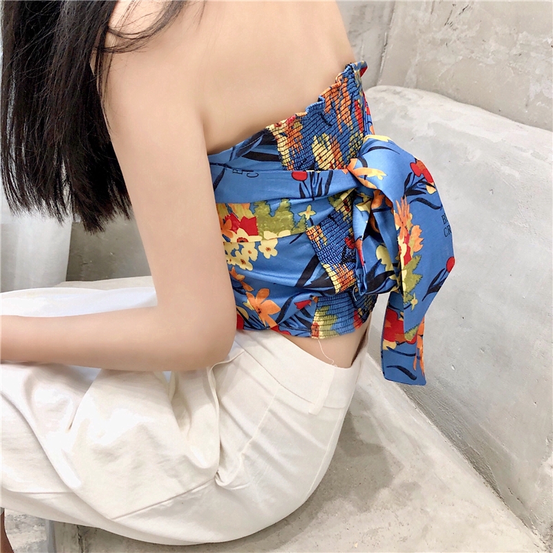 Áo croptop IELGY hở vai in họa tiết quyến rũ nữ tính