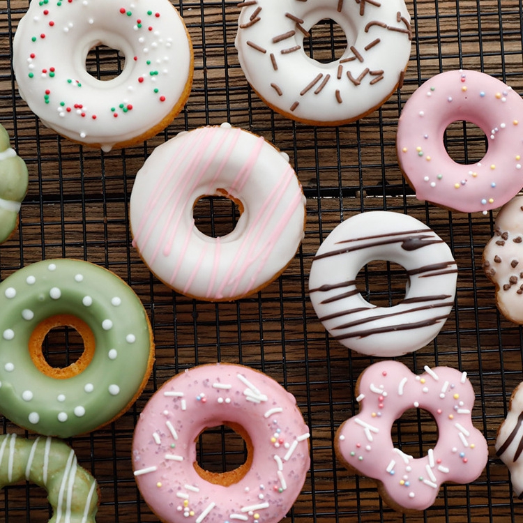 Khuôn Silicon 8 Ngăn Làm Bánh Donut