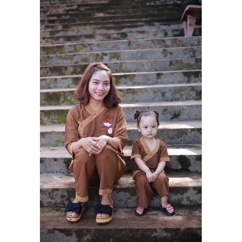 Tàu xéo mẹ và bé