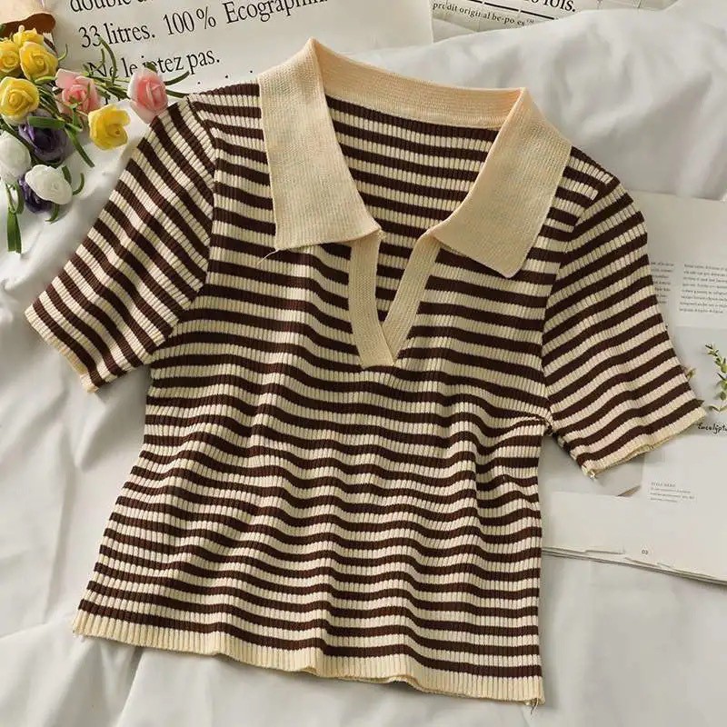 Áo len nữ croptop có cổ cộc tay thu đông kẻ ngang 3 màu đẹp | BigBuy360 - bigbuy360.vn