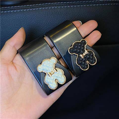 Móc treo đồ sau ghế ô tô đa năng hoạt hình dễ thương