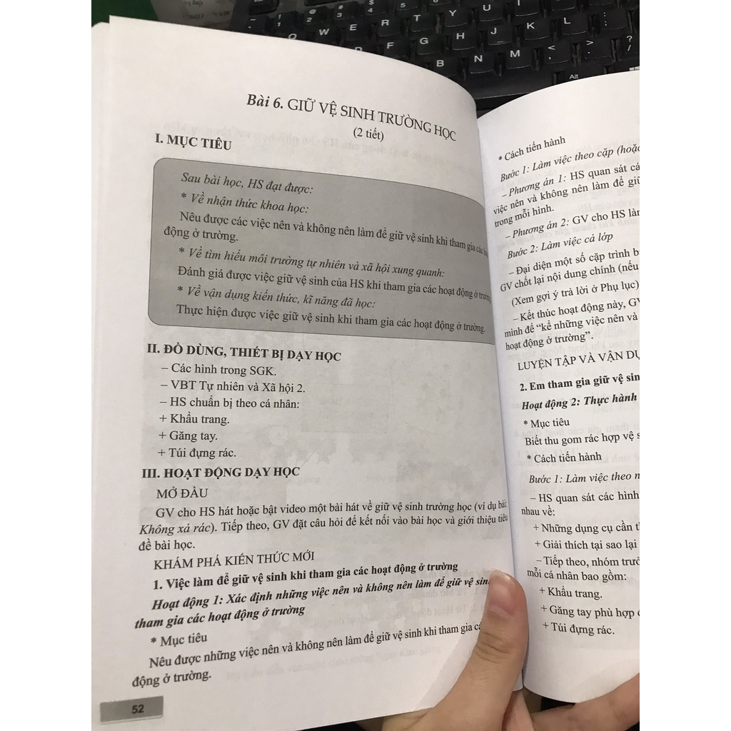 Sách - Tự nhiên và xã hội lớp 2 ( sách giáo viên ) + bán kèm 1 bút chì
