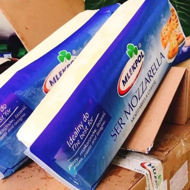 Phô mai Mozzarella Ba Lan nguyên khối 2.5kg