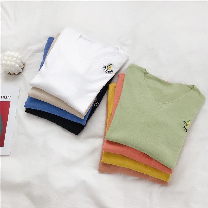 Áo sweater Cổ Chữ v Mềm Mại Ôm Dáng Họa Tiết Trái Bơ Dễ Thương