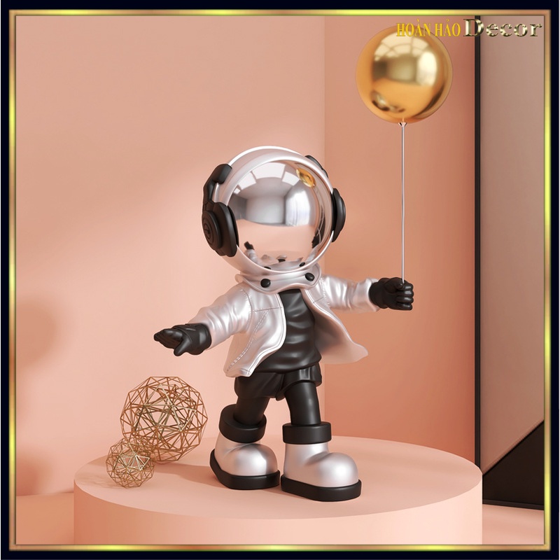 Tượng mô hình phi hành gia cầm bóng để bàn trang trí siêu hot,quà tặng ý nghĩa độc đáo và thời thượng