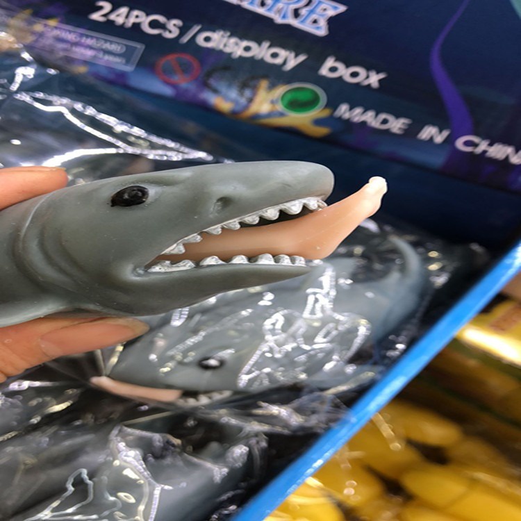 Gudetama CÁ MẬP ĐẠP CHÂN squishy dùng mãi