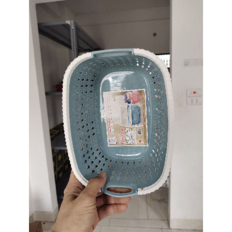 Giỏ nhựa hoa giả mây việt nhật có quai cầm màu pastel xinh xắn