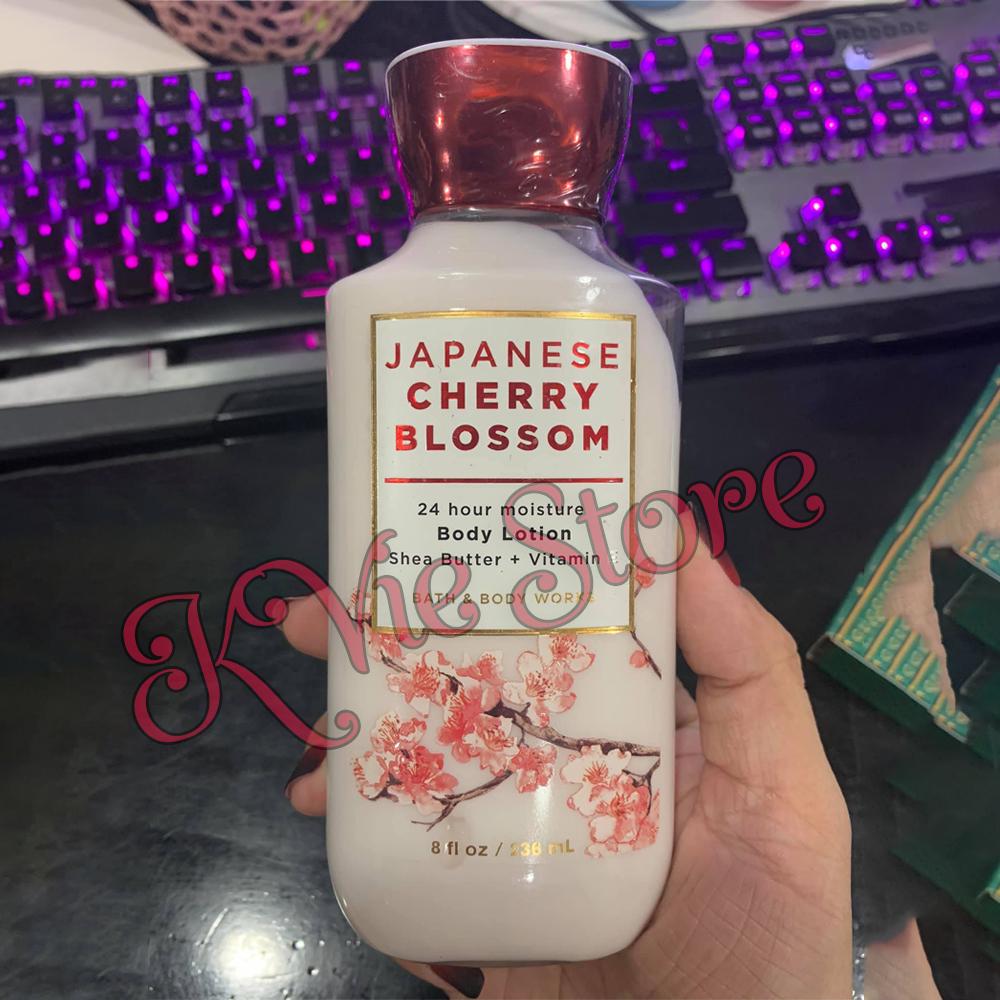 Dưỡng Thể Bath & Body Works Japanese Cherry Blossom Shea & Vitamin E 236ml