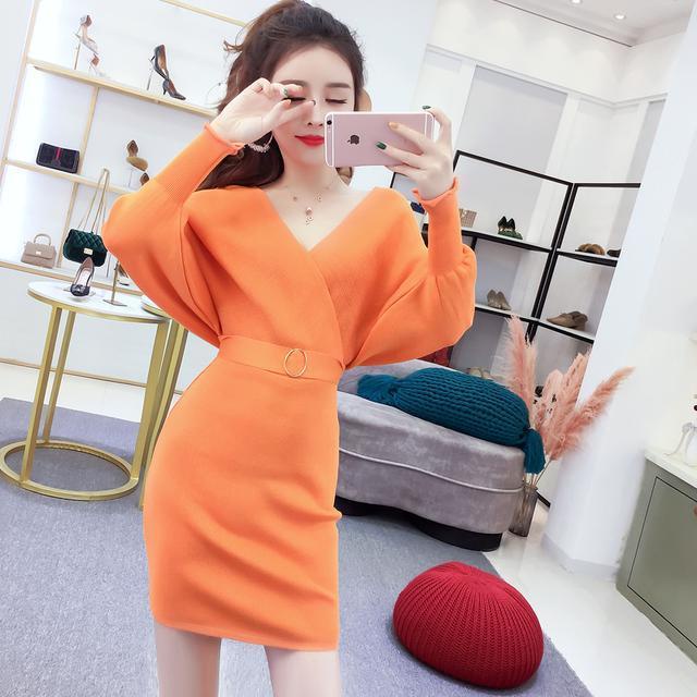 Đầm dệt kim cổ chữ V tay dài hở lưng thời trang thu đông quyến rũ cho nữ 2021