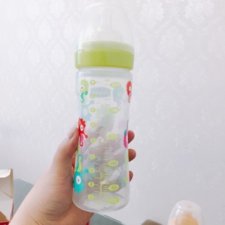 Bình sữa chicco 250ml núm ty silicon 2m+
