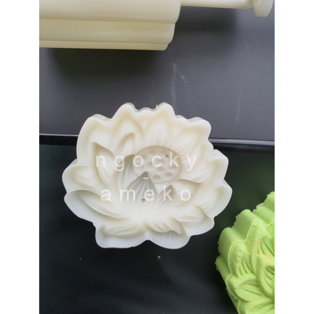 NQ00820, NQ125-06, NQ150-07 - KHUÔN LÒ XO BÁNH TRUNG THU / BÁNH DỨA  HÌNH HOA SEN 50G/ 125G/ 150G