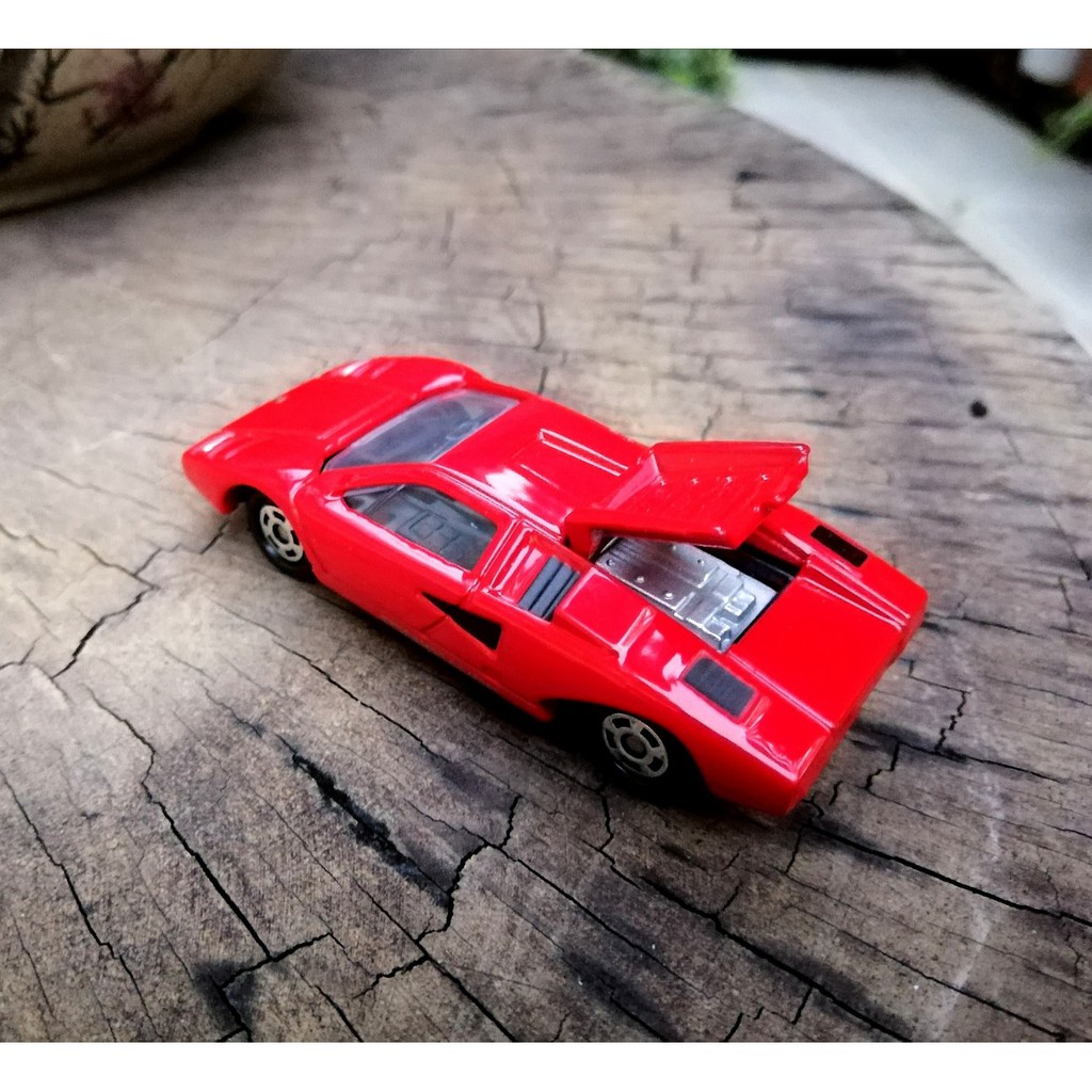 Xe mô hình Tomica lambor 2010