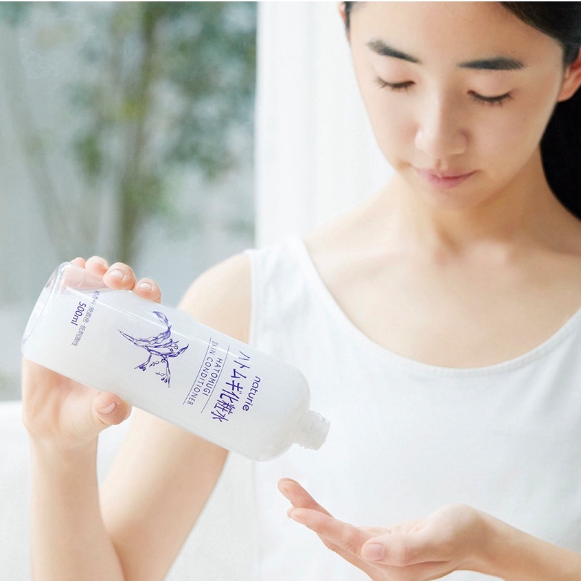 Nước Hoa Hồng Dưỡng Ẩm Da Hạt Ý Dĩ Naturie 500ml