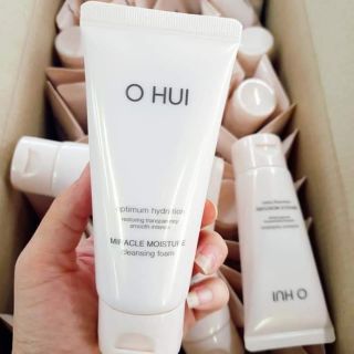 Sữa rửa mặt ohui hồng tuýp 40ml