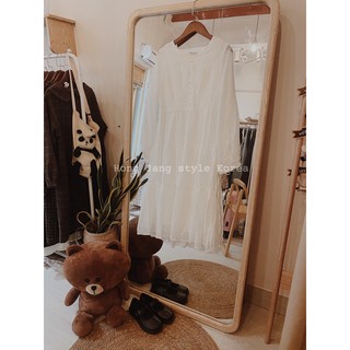 Đầm trắng thắt eo