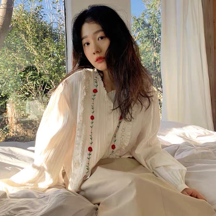 ⭐Giảm Giá Lớn Thanh Lý Giảm Giá⭐Áo Thun Nữ Ngắn Tay Cổ Chữ U Xẻ Tà Thời Trang Hàn Quốc Mới