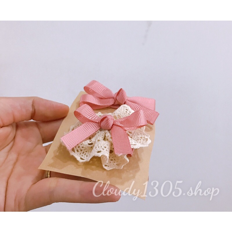 Set kẹt nơ và hoa màu hồng xinh xắn