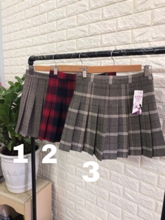Chân váy xếp ly kẻ caro