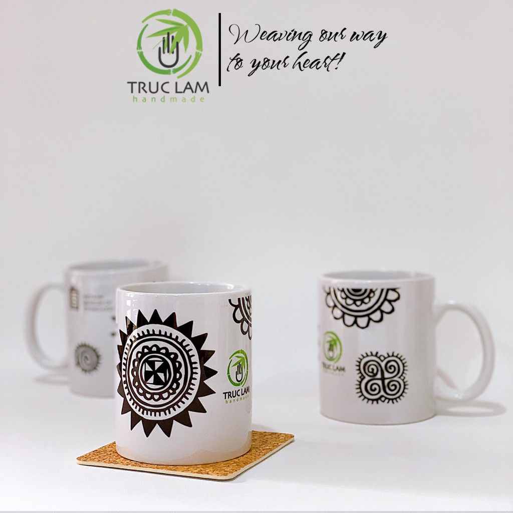 Cốc Uống Nước Có Quai Cầm Chất Liệu Sứ Bát Tràng In Họa Tiết Thổ Cẩm Dân Tộc H'Mông - Trúc Lâm Handmade